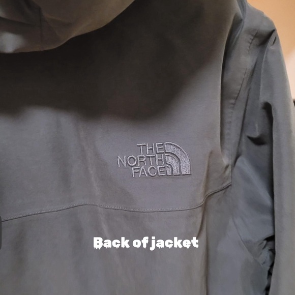 The North Face Waterproof Jacket With Hood - Picture 7 of 13